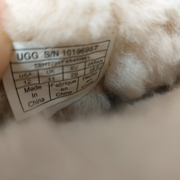 UGG Girls Classic Short ll Fringe Chestnut Suede Boot Youth Size 12 - Picture 6 of 14